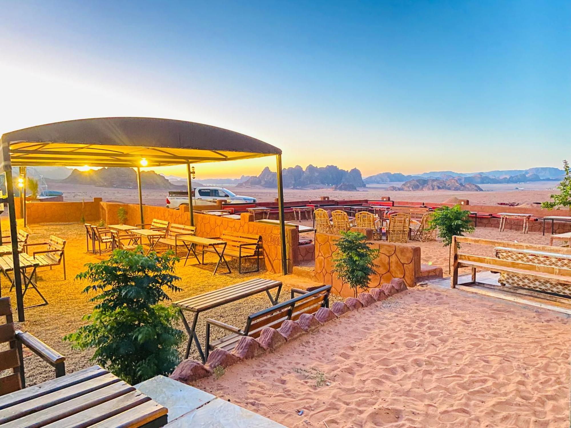 Hotel Faisal Wadi Rum Camp Exterior foto